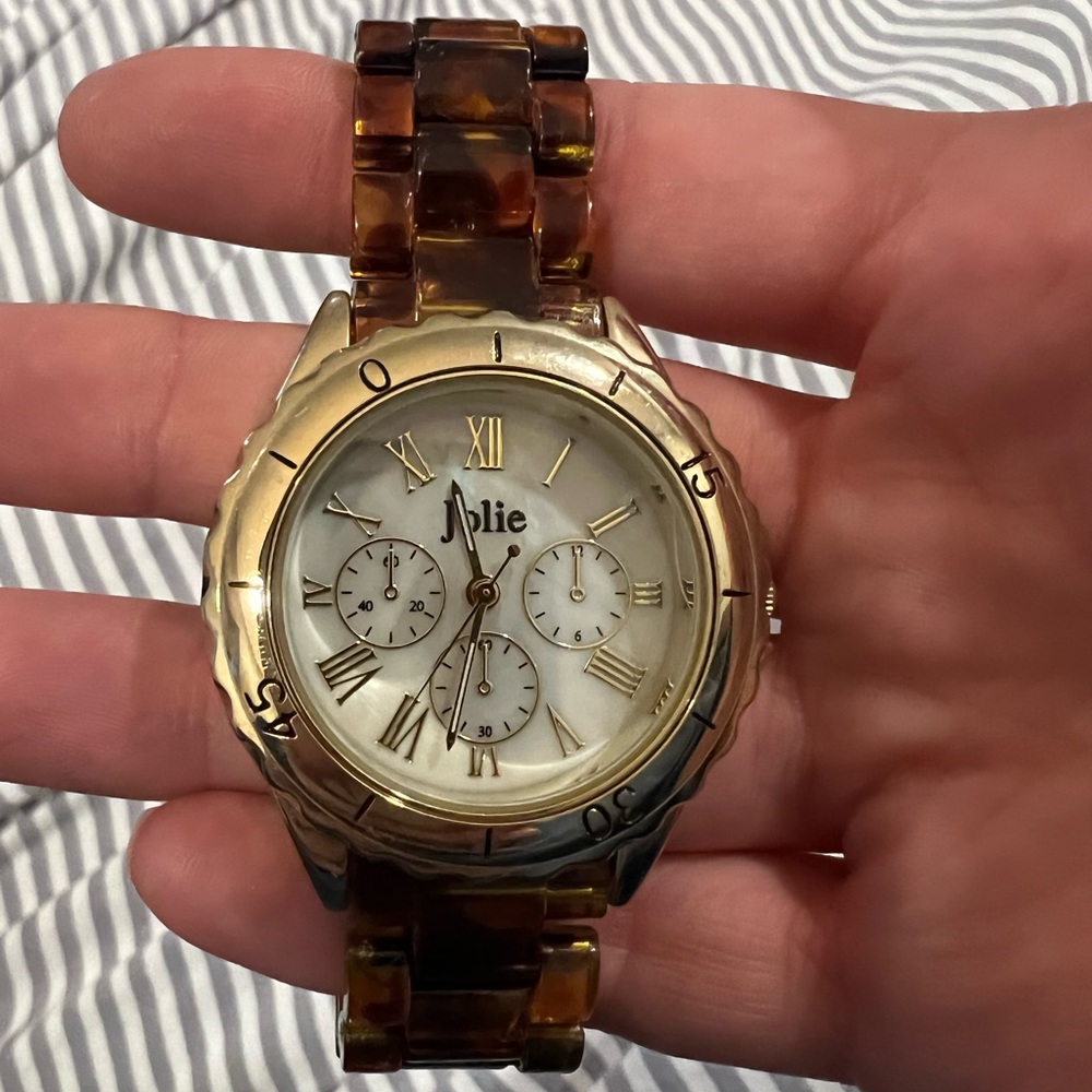 Jolie watch
